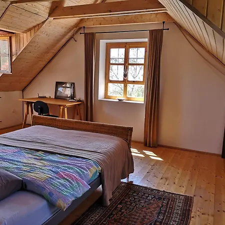 بيت للعطل Madarhaz سزينبيكالا